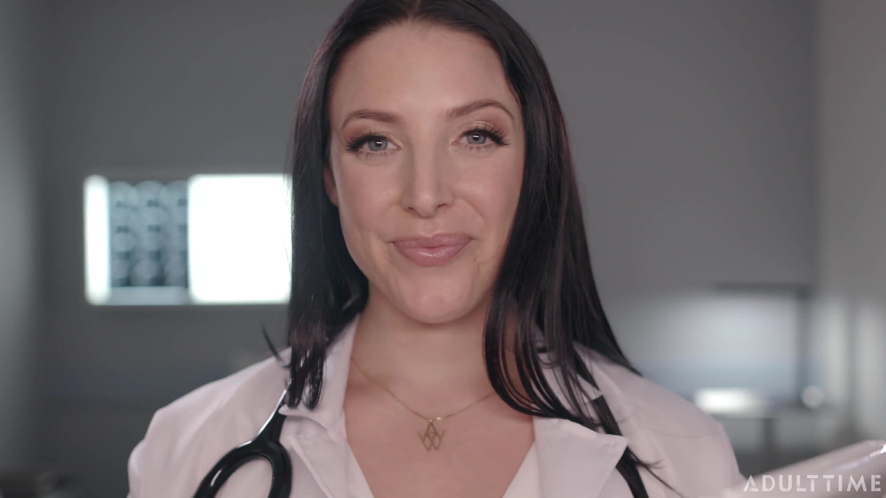 Asmrファンタジー博士。アンジェラ・ホワイトが全身身体検査