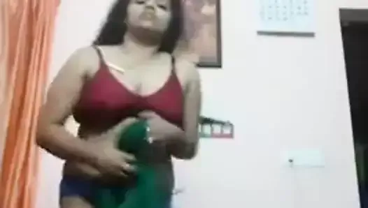 Indian girl nude video shoot for bf big boobs juicy pussy