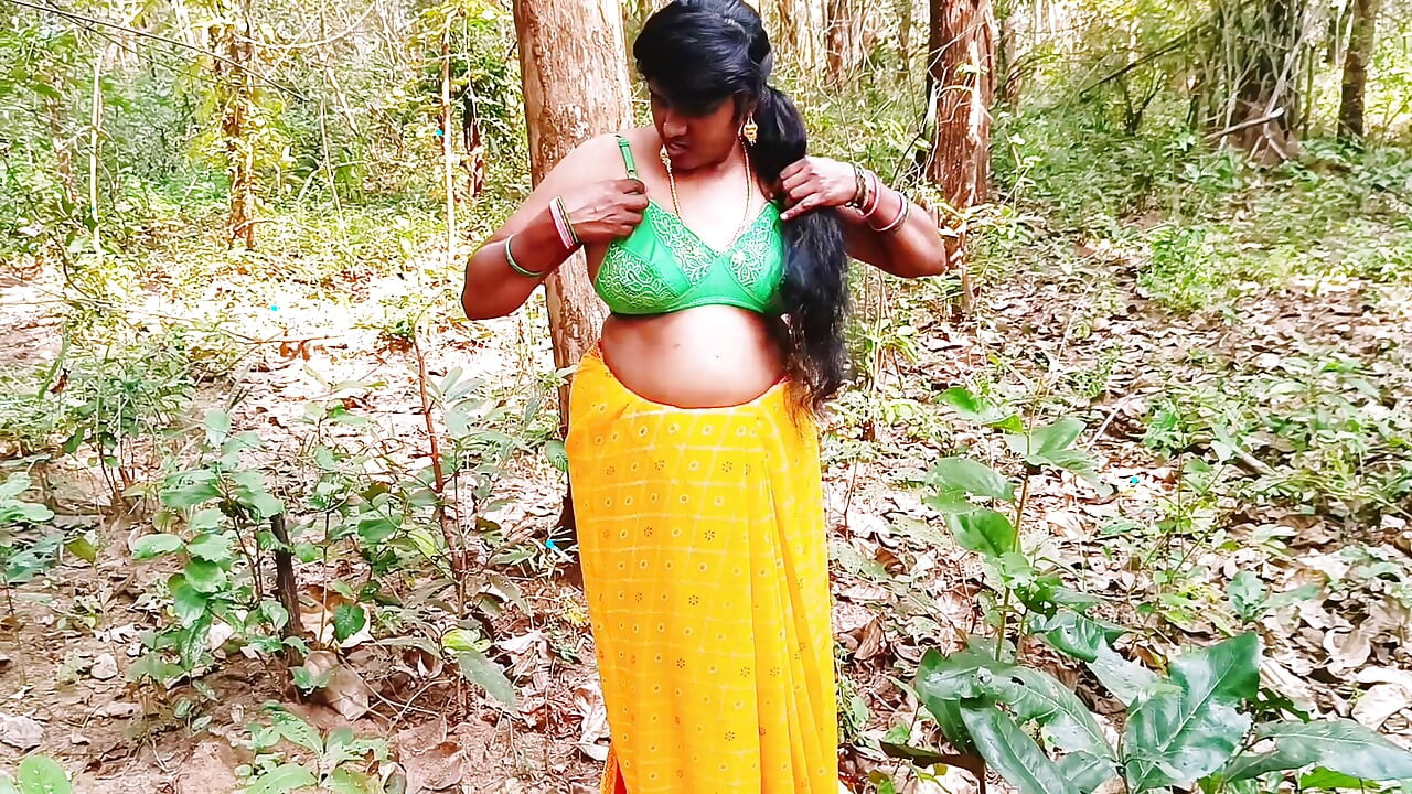 Outdoor Jungle Sex. Desi Bhabi Fucking Husbend's Small Stepbrother Big Dick in Forest. Telugu Dirty Talks.