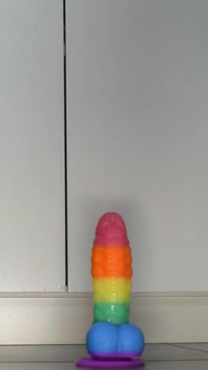 Epski trenutak iz "Velikih sisa trans dildo jaše"