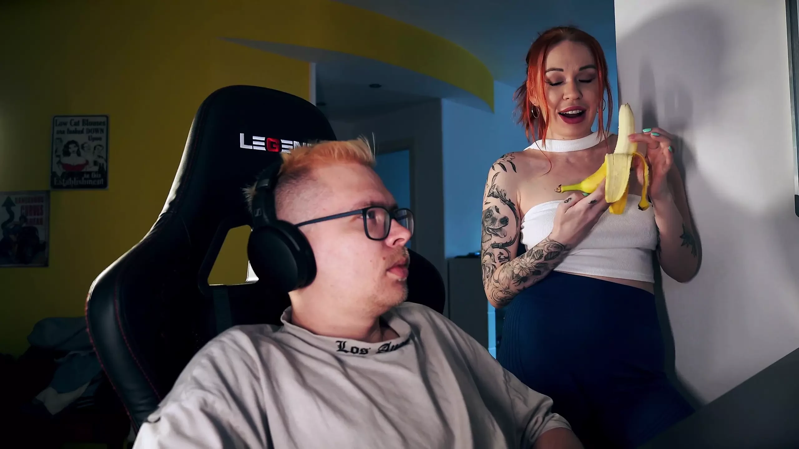Stepmom Seduces Stepson Under Desk for Facial While He Games