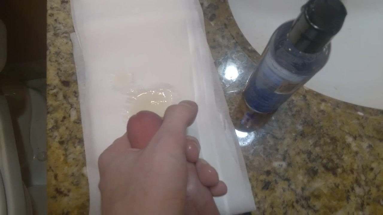 Fapping in the Bathroom 3