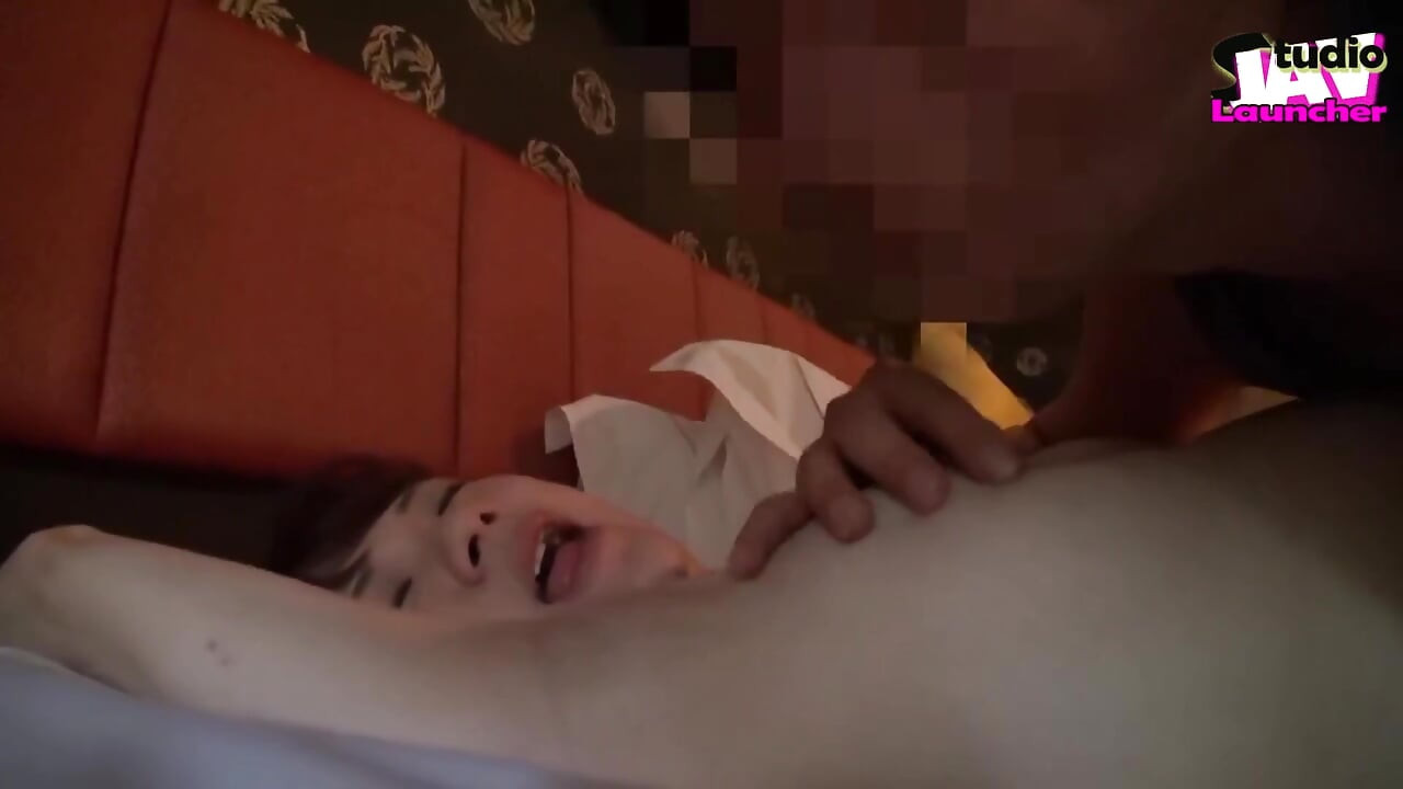 Tajno vrelo prolećno putovanje: udata žena se oklizne sa poznatim muškarcem, tiha želja raste daleko od kuće - prvi deo