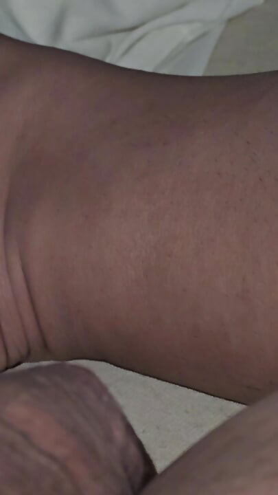 여친을 잃기 위해 핸잡으로 배다른 아들을 돕는 새엄마