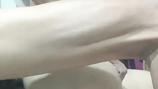 Popping sound when  cum to her pussy