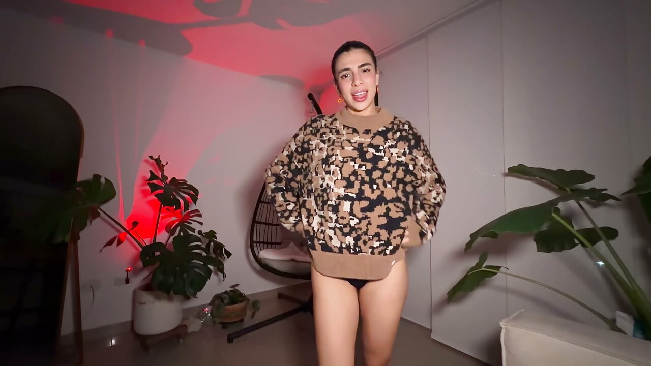 My girlfriend's best friend is too hot and ends up sucking her