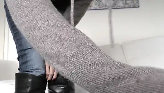 Jadilah asbak dan spittoonku! Boot Mistress, Lady Victoria Valente