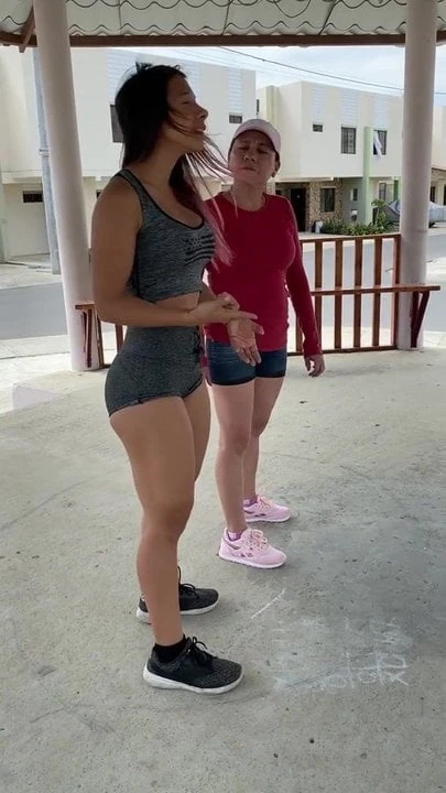 Jennifer Ponce 048