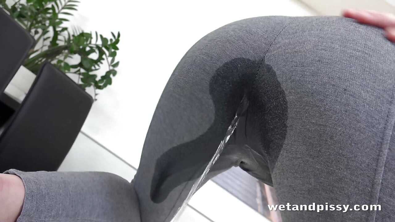 Debra Dee Loves To Pee by Wet And Pissy