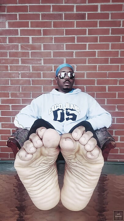 Display My Male Soles 3