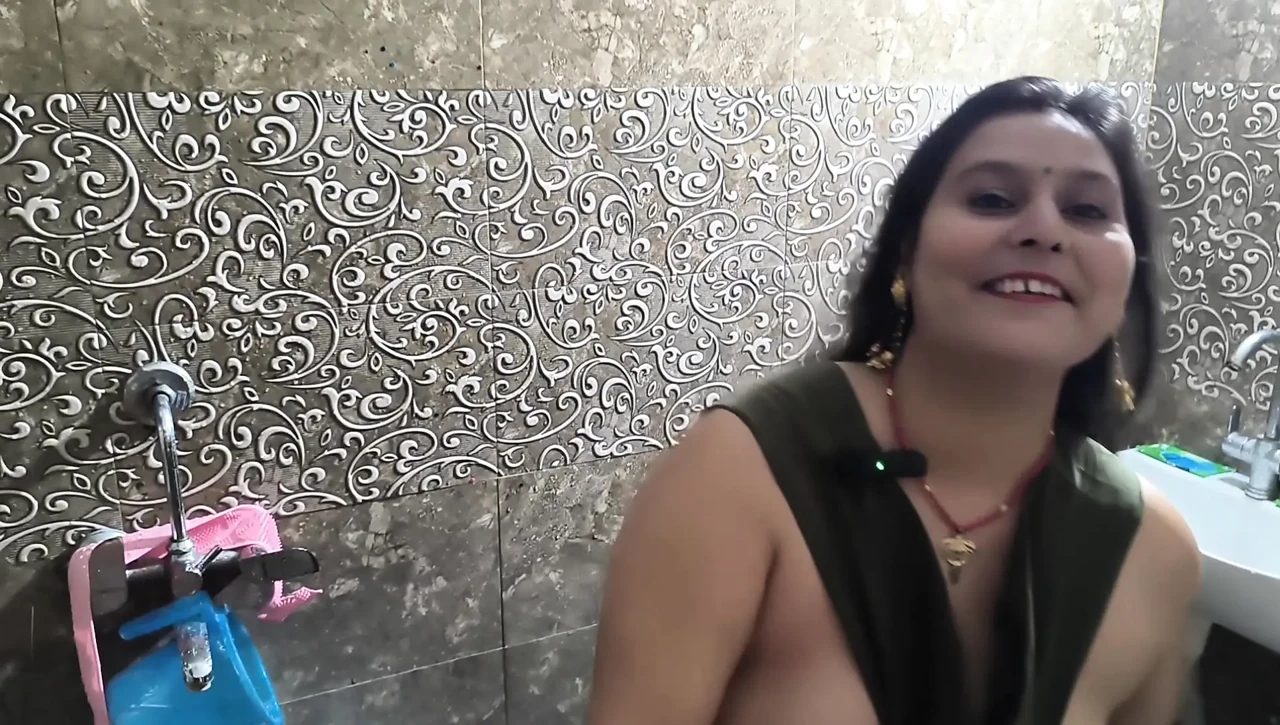 Step daughter seduced her step dad to fuck her pink pussy cum inside vagina