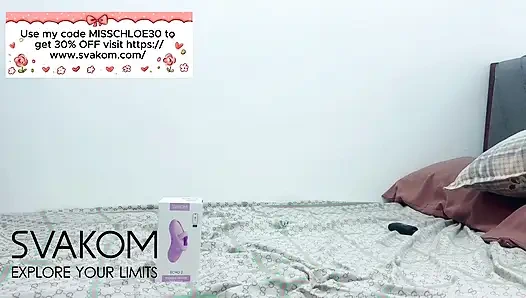 Ich probiere mein neues spielzeug emma neo 2 von svakom aus!! Dieser kleine hintern fühlt sich super an!