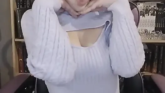 Egirl Nympho Oyun Koltuğunda Kendini Dildo Yapıyor