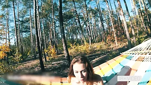 ORMANDAKI BIR TEMIZLEMEDE HAMAKTA GÖTTEN AĞZA