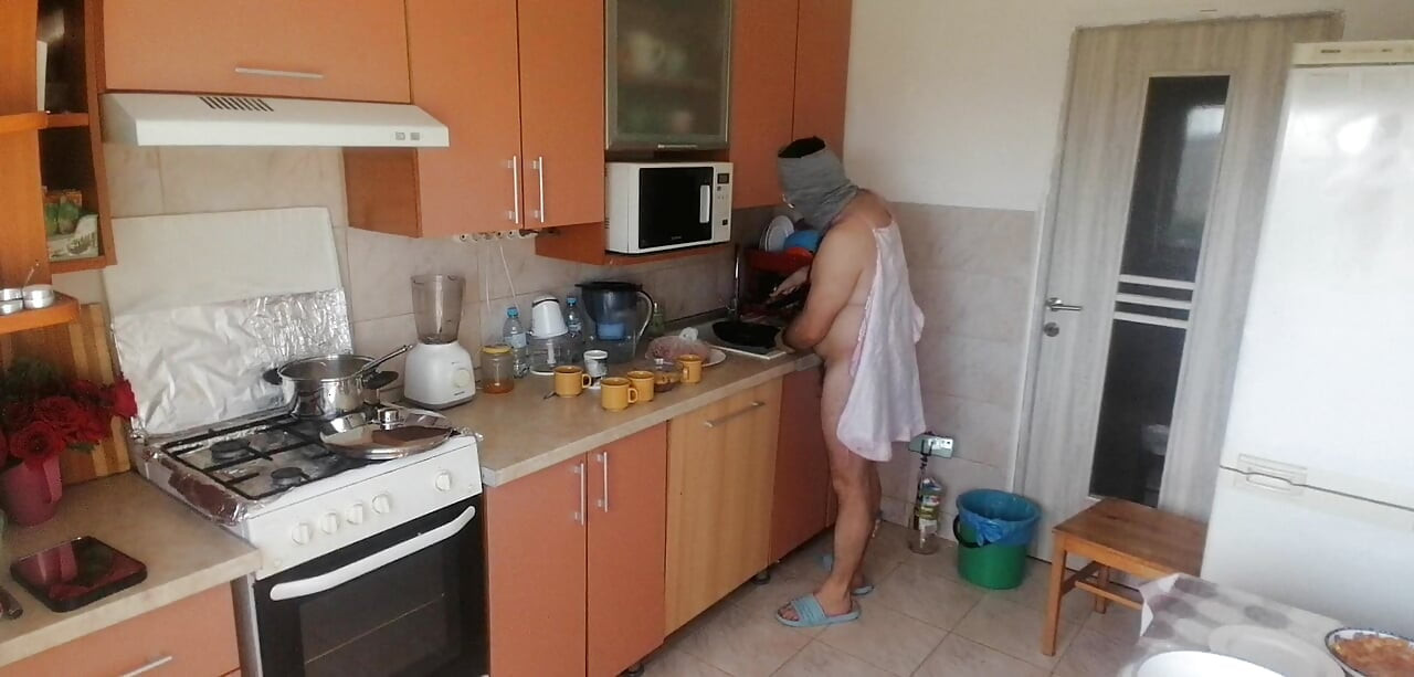 Amateur couple having crazy sex in the bedroom.