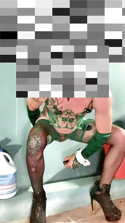 TS Shemale Beautiful Green Lingerie Stockings and Dildo Anal