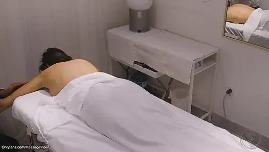 Cheating Wife Fucks the Massage Therapist