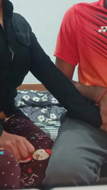 Market Gayi to Jija ji ne mujhe chod kar meri chut lal kardi | Isječak 1