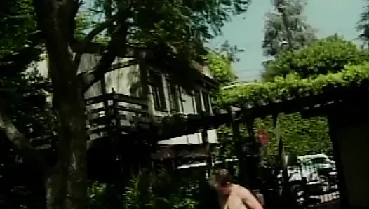 Beyaz külot günlükleri 18: heißer açık havada seks im garten