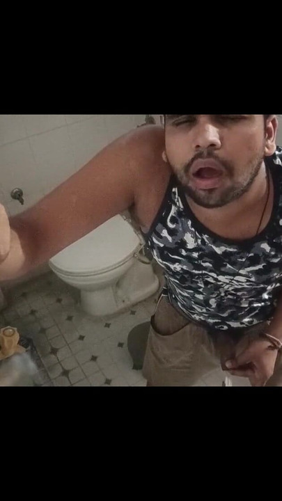 Key moment from "Feeling fast horny masterbate and then horny pee."