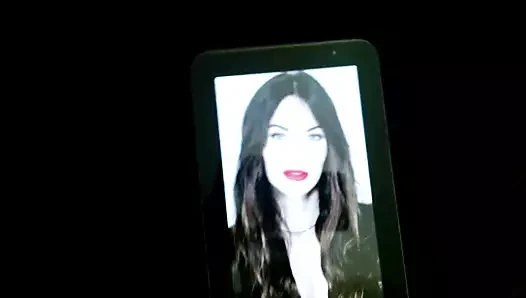 Megan seksi yüz haraç