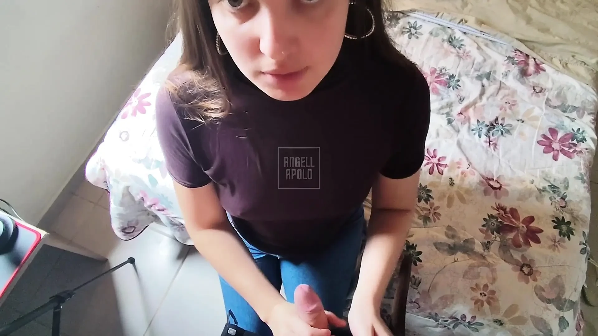 A nagy seggű szőke tett engem, és véletlenül jöttem