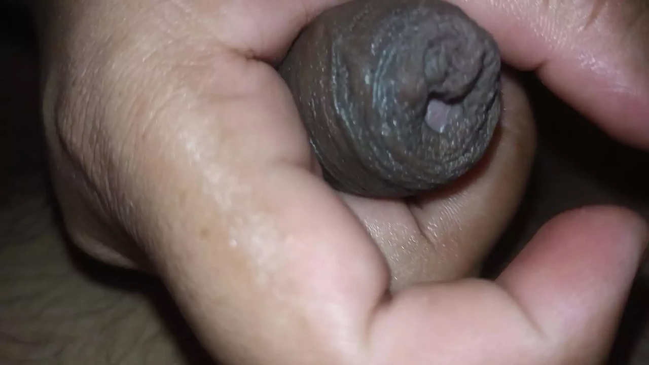 Deshi 尼泊尔 Bhavi 与她英俊的鹿做爱，没有避孕套。第2部分