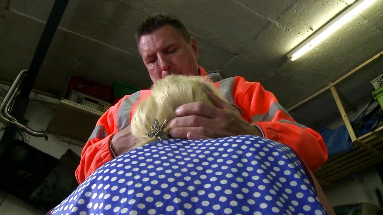 Busty tattooed MILF enjoying in hard fuck in the garage