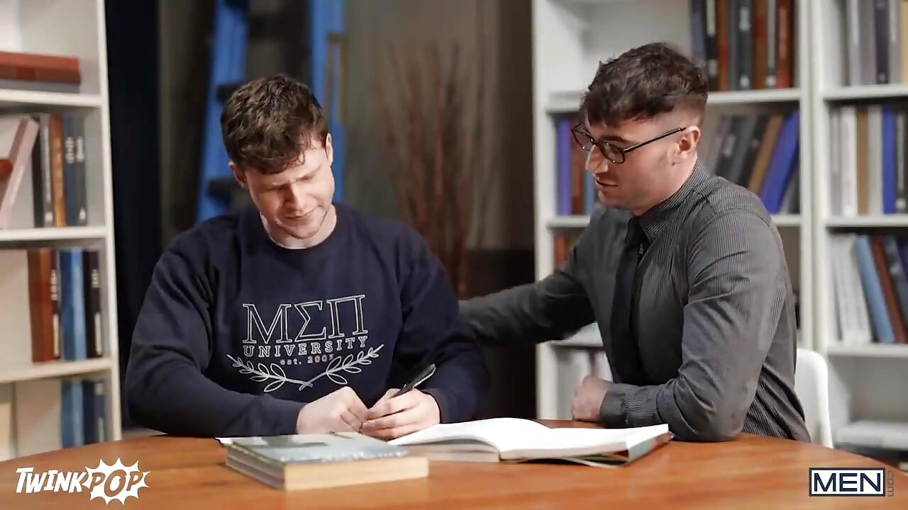 Twink Pop - Professor Michael Boston Gives Favorite Hunky Student Finn Harding Some and Shares a Twink