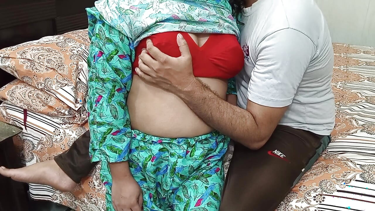 Impian isteri panas Desi jadi kenyataan - Pasangan India sedang bercinta