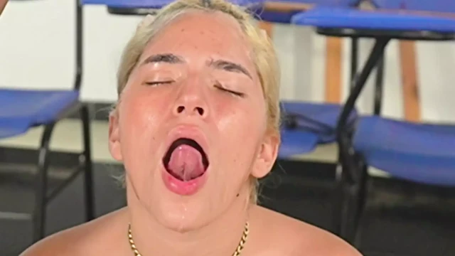 spit on my mouth and then we pink tongues GGmansion