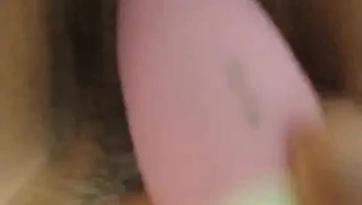 Laura просыпается, очень горячая, наслаждайтесь