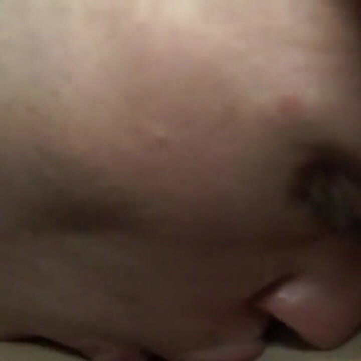 Bukkake Amateur with Gay Twinks Sucking All His Friends to the Cum