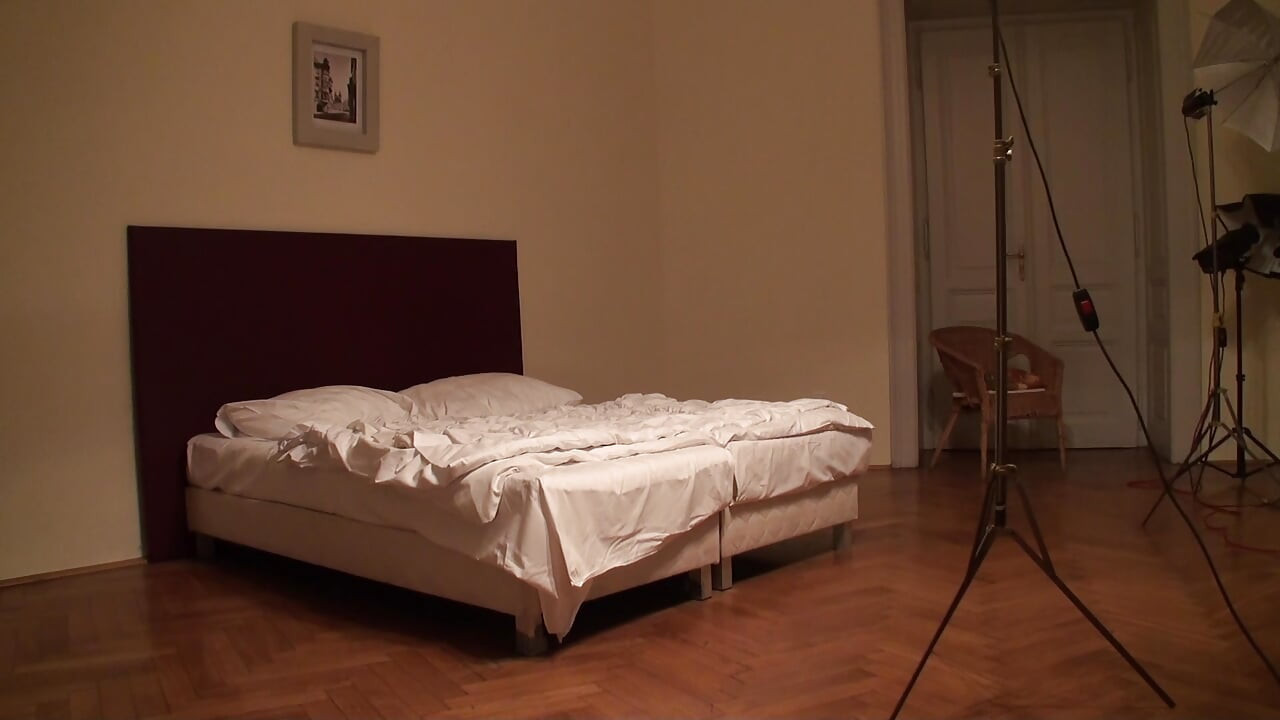 Teenie-schönheit Wird Hinter Den Kulissen Hart Gefickt, Clip