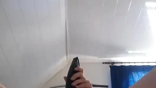 Kocam çalışıyor ve azgınım