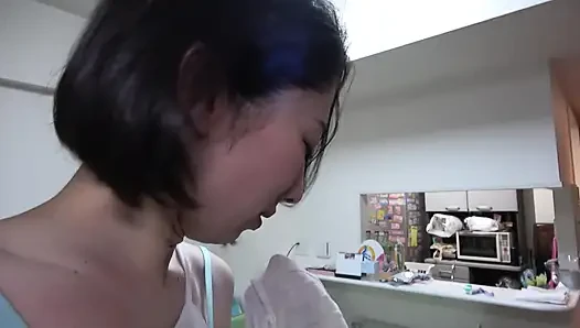A121B09 Visit to the wife's home! With my own vibrator, I shouted, "No! No!" A slender wife dyes her white bare skin red and begins to feel pleasure!