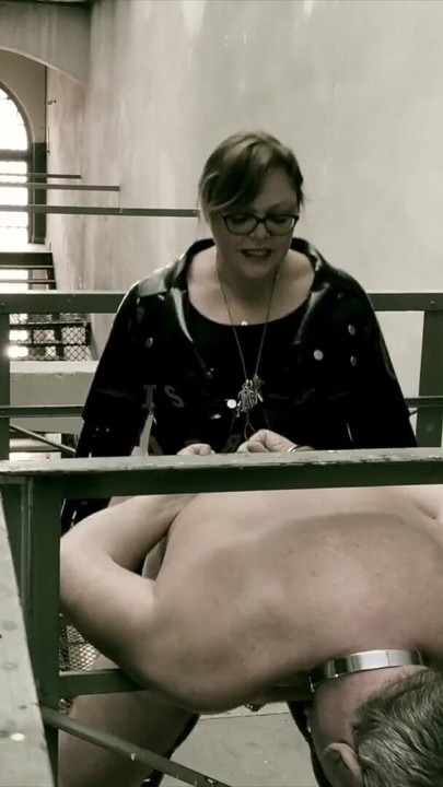 Detik yang tidak dapat dilupakan dari hadiah hari jadi Puan April "Dominatrix Mistress April"