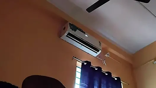Pelacur semokku tahu banget cara menghibur saudara tirinya