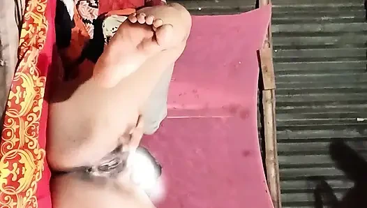 Istriku jago banget nyepong dan ngentot kontolku