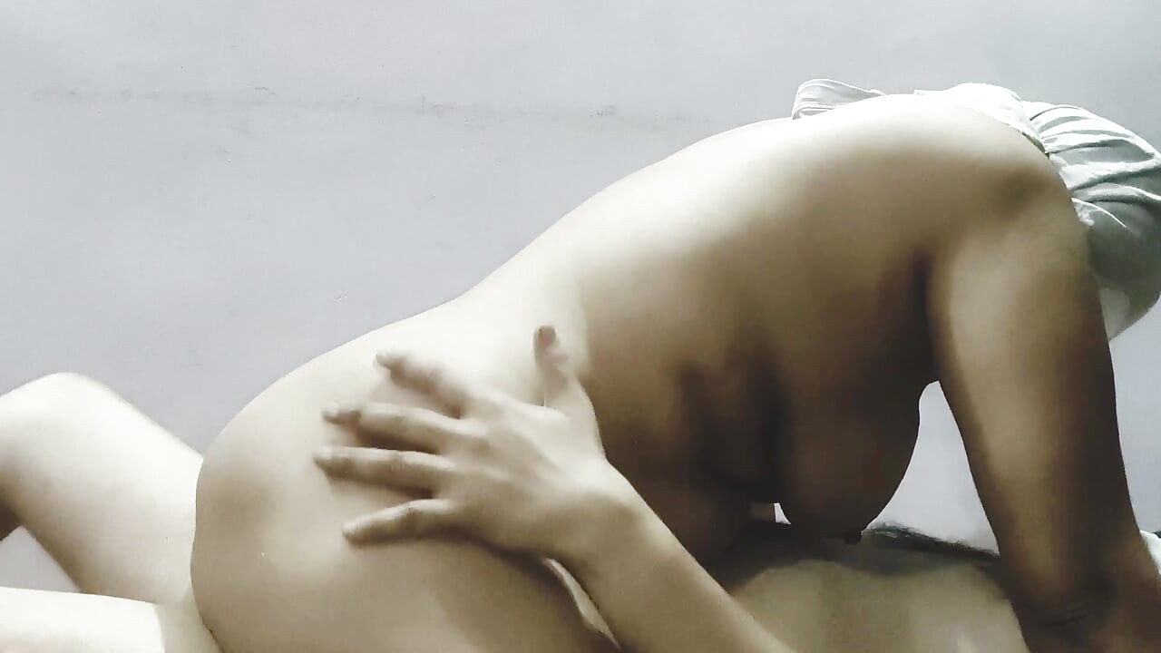 Desi bhabhi apne suatele bhai ke sath chudai karte pakdi gyi