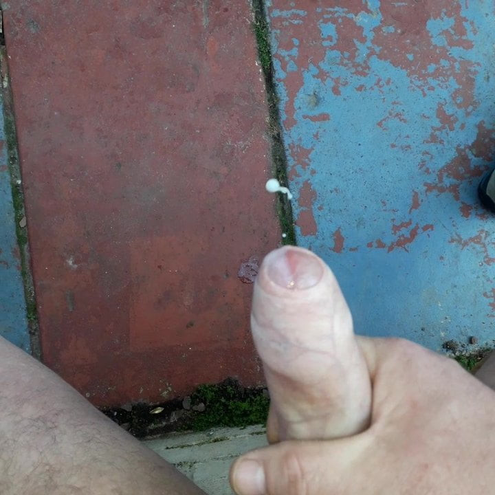 Morning cumshot