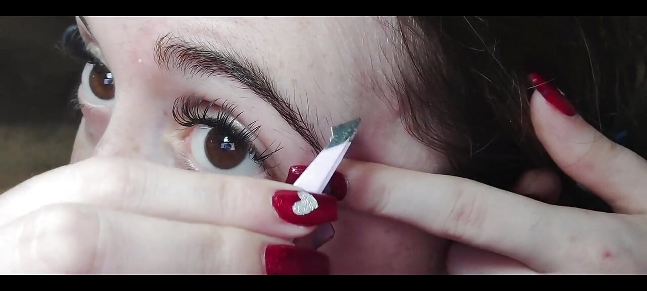 Tweezing My Eyebrows Close up