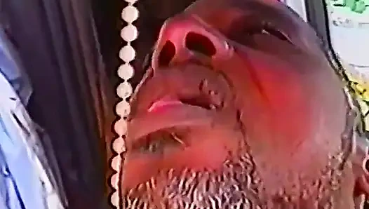 Amateur couple fuck in the living room