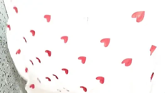 Baldız banyoyu yıkamaya gitti, sonra böyle bir şey oldu