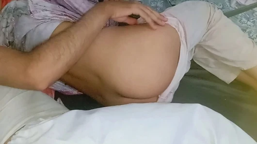 Pengalaman dalam ruangan yang tak terlupakan antara dua kekasih yang penuh dengan kehangatan dan gairah (18+)