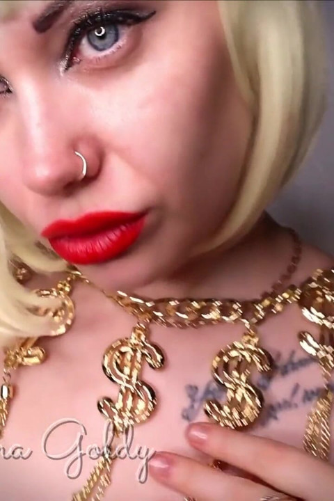 Você se masturba para meus clipes de fetiche labial dia após dia, obcecado pelo meu rosto e corpo