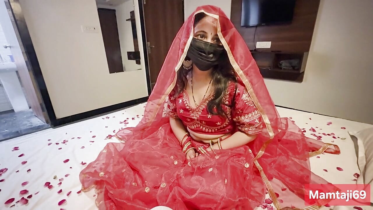 Bhabhi ko Hotal Bolaya , kaisi h Bhabhi ki chut