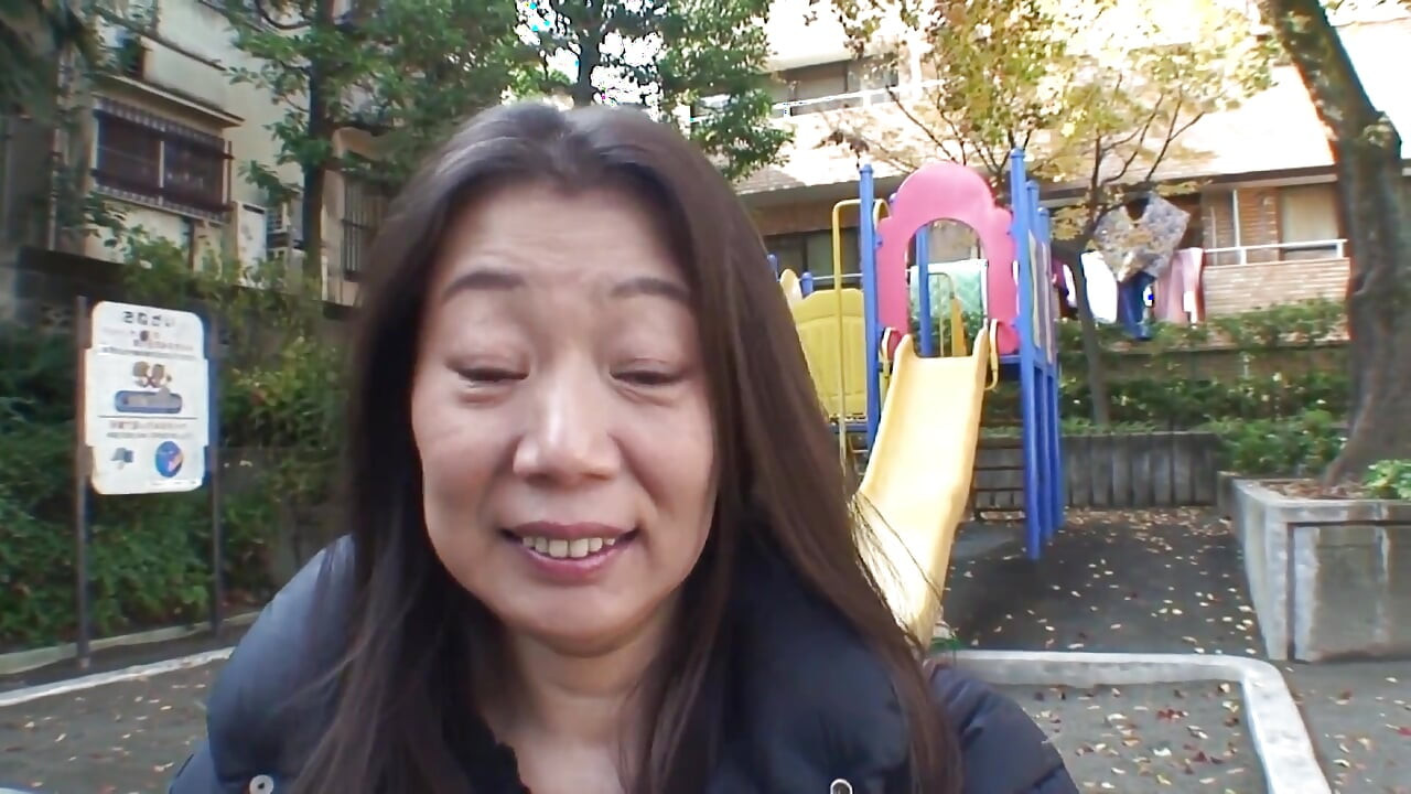 Squirting Japanese cougar enjoys cock and toys