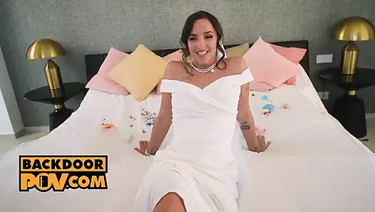 Одна последняя скачка перед свадьбой с Amirah Adara