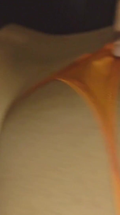 Сексуальную азиатскую крошку с большой попкой трахнул раком большой хуй | Клип 1